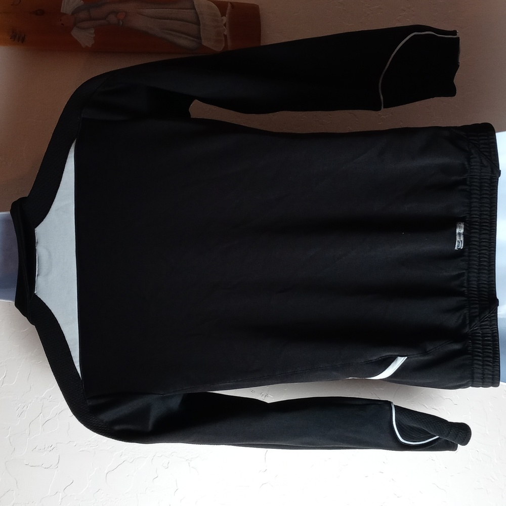 Puma Zippered Jacket - Picture 4 of 6